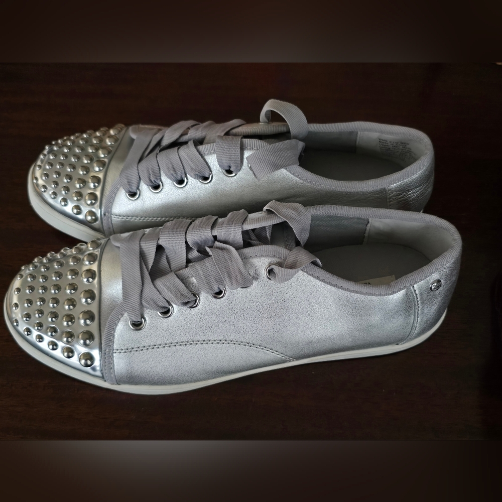 New Simply Vera, Vera Wang Silver Studded Toe Sho… - image 4